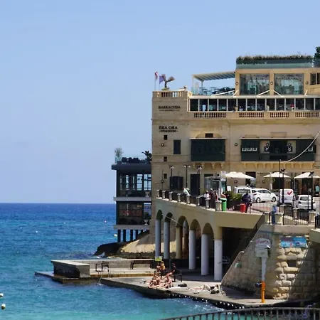 Luxury Penthouse 170 Meters From The Sea In Balluta Bay