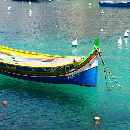 Luxury Penthouse 170 Meters From The Sea In Balluta Bay Apartamento