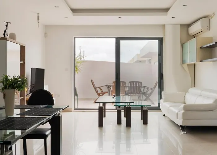 Apartamento Luxury Penthouse 170 Meters From The Sea In Balluta Bay Sliema