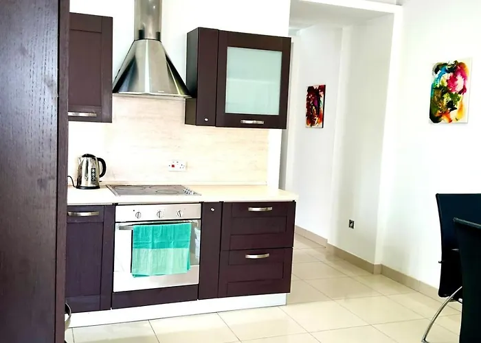 Luxury Penthouse 170 Meters From The Sea In Balluta Bay *