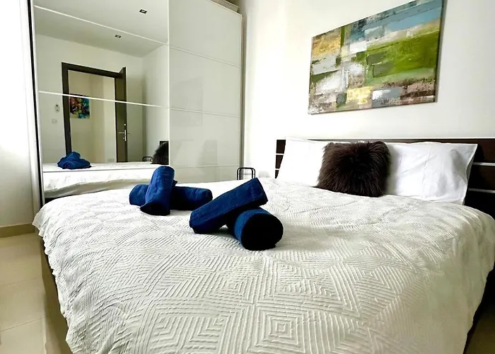 Luxury Penthouse 170 Meters From The Sea In Balluta Bay * Sliema