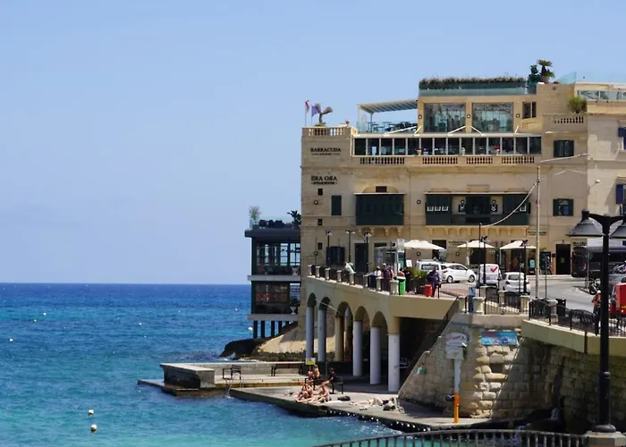 Luxury Penthouse 170 Meters From The Sea In Balluta Bay