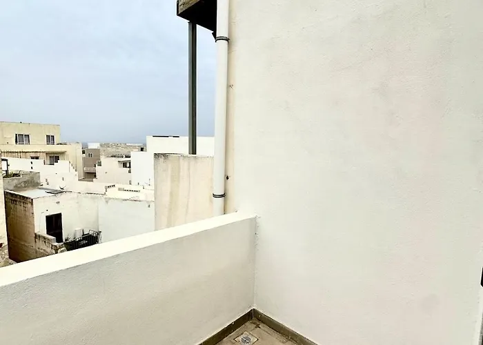 Luxury Penthouse 170 Meters From The Sea In Balluta Bay Apartamento