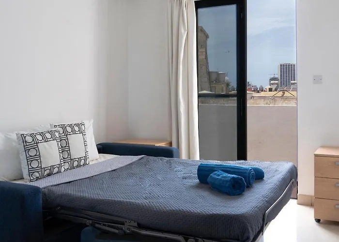 Luxury Penthouse 170 Meters From The Sea In Balluta Bay Apartamento