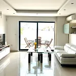 Luxury Penthouse 170 Meters From The Sea In Balluta Bay *