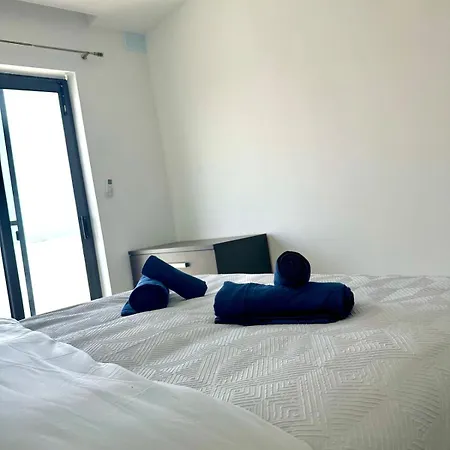 Luxury Penthouse 170 Meters From The Sea In Balluta Bay *