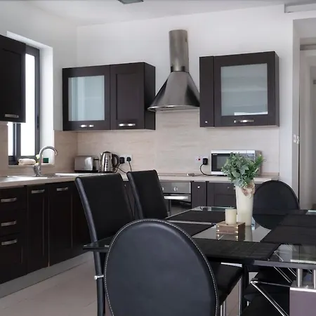 Apartment Luxury Penthouse 170 Meters From The Sea In Balluta Bay