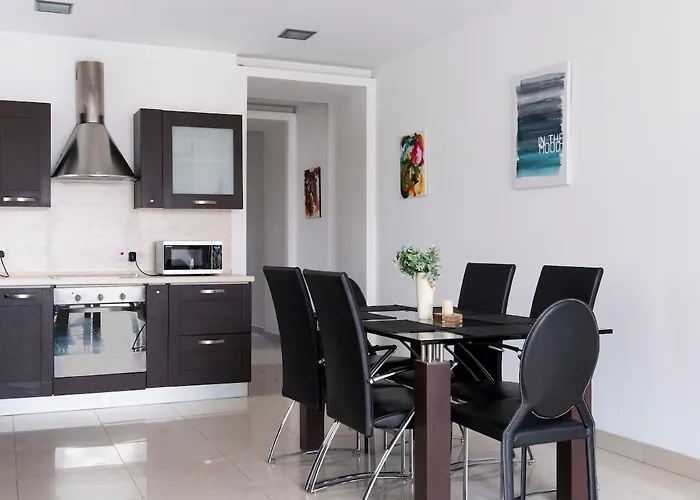 Daire Luxury Penthouse 170 Meters From The Sea In Balluta Bay