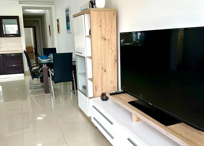 Luxury Penthouse 170 Meters From The Sea In Balluta Bay Διαμέρισμα *