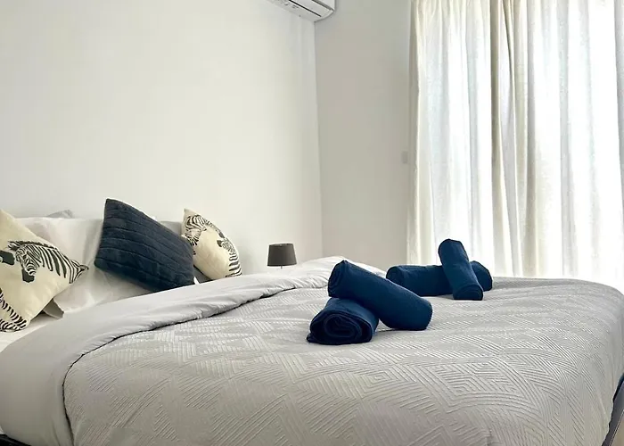 Luxury Penthouse 170 Meters From The Sea In Balluta Bay