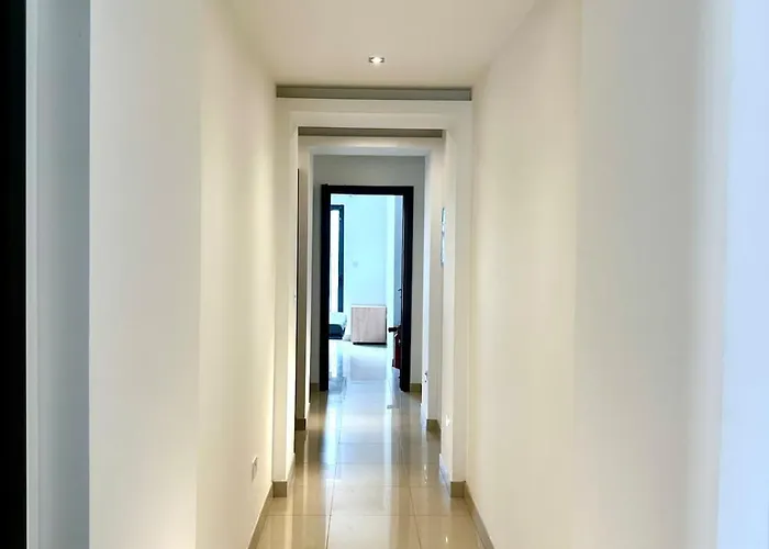 Daire Luxury Penthouse 170 Meters From The Sea In Balluta Bay *