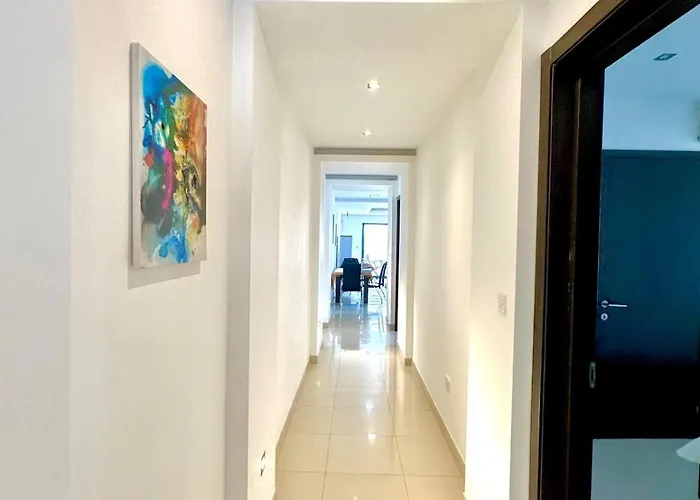 Luxury Penthouse 170 Meters From The Sea In Balluta Bay *