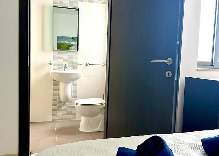 Luxury Penthouse 170 Meters From The Sea In Balluta Bay *