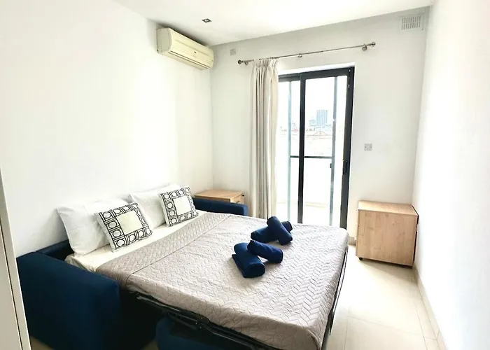 Luxury Penthouse 170 Meters From The Sea In Balluta Bay * Sliema