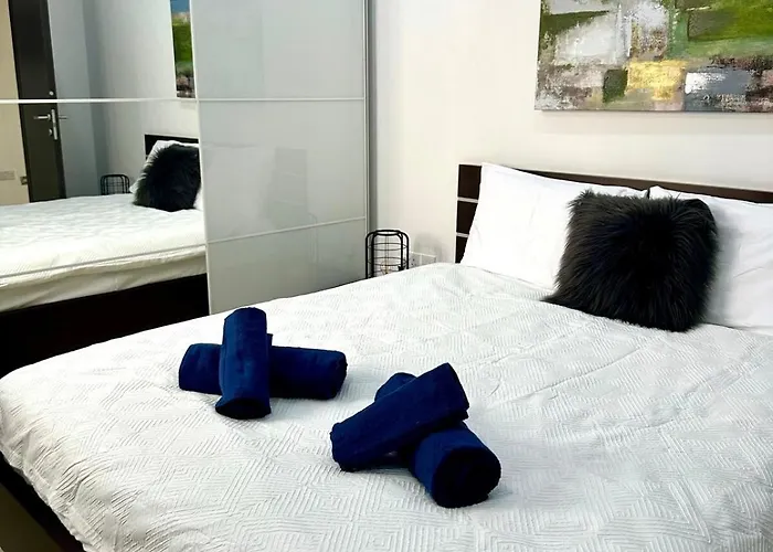 Daire Luxury Penthouse 170 Meters From The Sea In Balluta Bay