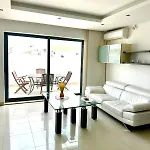 Luxury Penthouse 170 Meters From The Sea In Balluta Bay *