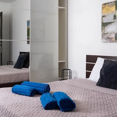 Luxury Penthouse 170 Meters From The Sea In Balluta Bay Apartman