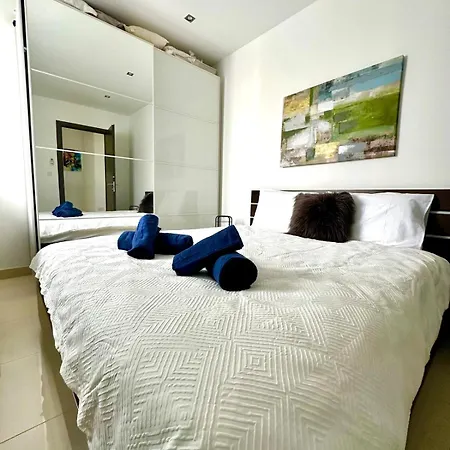 Luxury Penthouse 170 Meters From The Sea In Balluta Bay * Σλιέμα