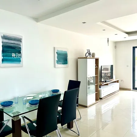 Διαμέρισμα Luxury Penthouse 170 Meters From The Sea In Balluta Bay