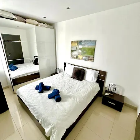 Luxury Penthouse 170 Meters From The Sea In Balluta Bay Σλιέμα
