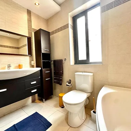 Luxury Penthouse 170 Meters From The Sea In Balluta Bay Σλιέμα
